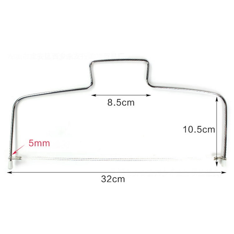 Durable stainless cake slicer