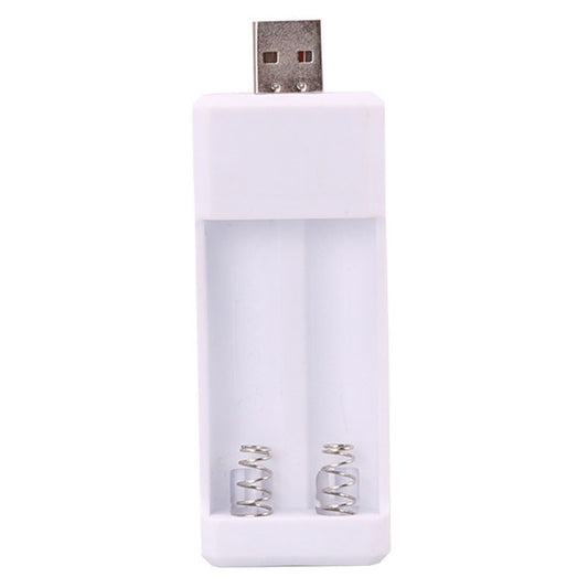 شاحن بطارية قابل لإعادة الشحن من نوع AA / AAA مزود بفتحتين USB مدمجتين مباشرةً، وفتحة USB