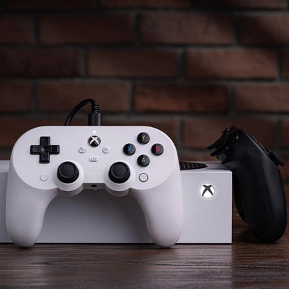 لوحة ألعاب سلكية 8BitDo Pro2 لأجهزة Xbox One / Series X / Series S